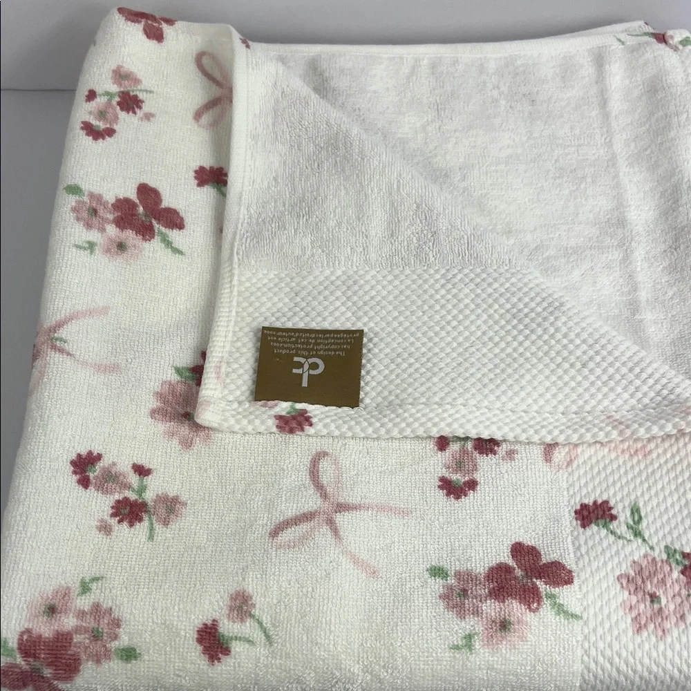 Deborah Connolly Bath Towels Floral Burgundy Pink White Soft Cotton 2 Pc NEW